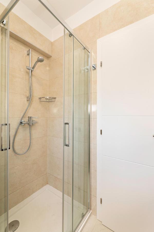 מאלינסקה Apartments Ana מראה חיצוני תמונה